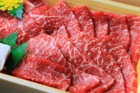 【神戸牛】焼肉用赤身モモ:900g 黒田庄和牛 （30-1）【冷蔵】 