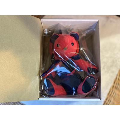 ふるさと納税 小牧市 テディベア(「創作姉妹」オールドイングリッシュベアフーディM)色:レッド[178S03-01] |  | 03