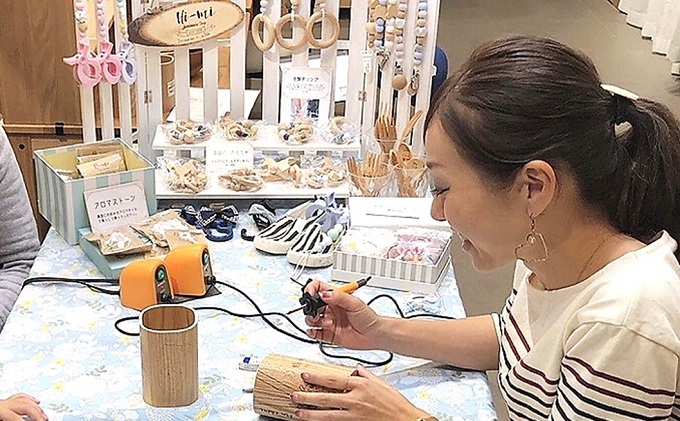 名入れ 歯固め ブレスレット レインボー キャンディカラー ベビー 赤ちゃん シリコンボール ストラップ ギフト プレゼント 贈り物