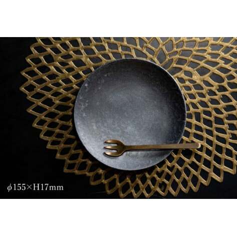 【煌めきの一枚が特別を演出】有田焼 麟 Lin 15.5cm 小皿 2枚セット (Silver)【金照堂】プレート 小皿 食器 ハレの日 おもてなし 有田焼 ディナー 銀色 シルバー A25-513_