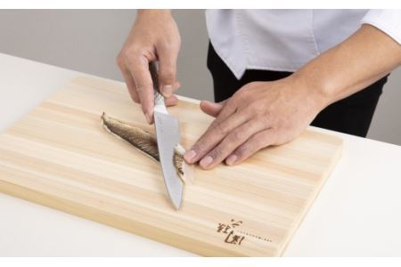 ＜オールステンレス和包丁・食洗機可・一体構造＞ ■ 関孫六　匠創　刺身（右利き用）１８０ｍｍ ◇ 貝印