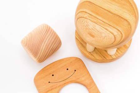 【木のおもちゃ】赤ちゃんの宝石箱(お星さま・袋入り)