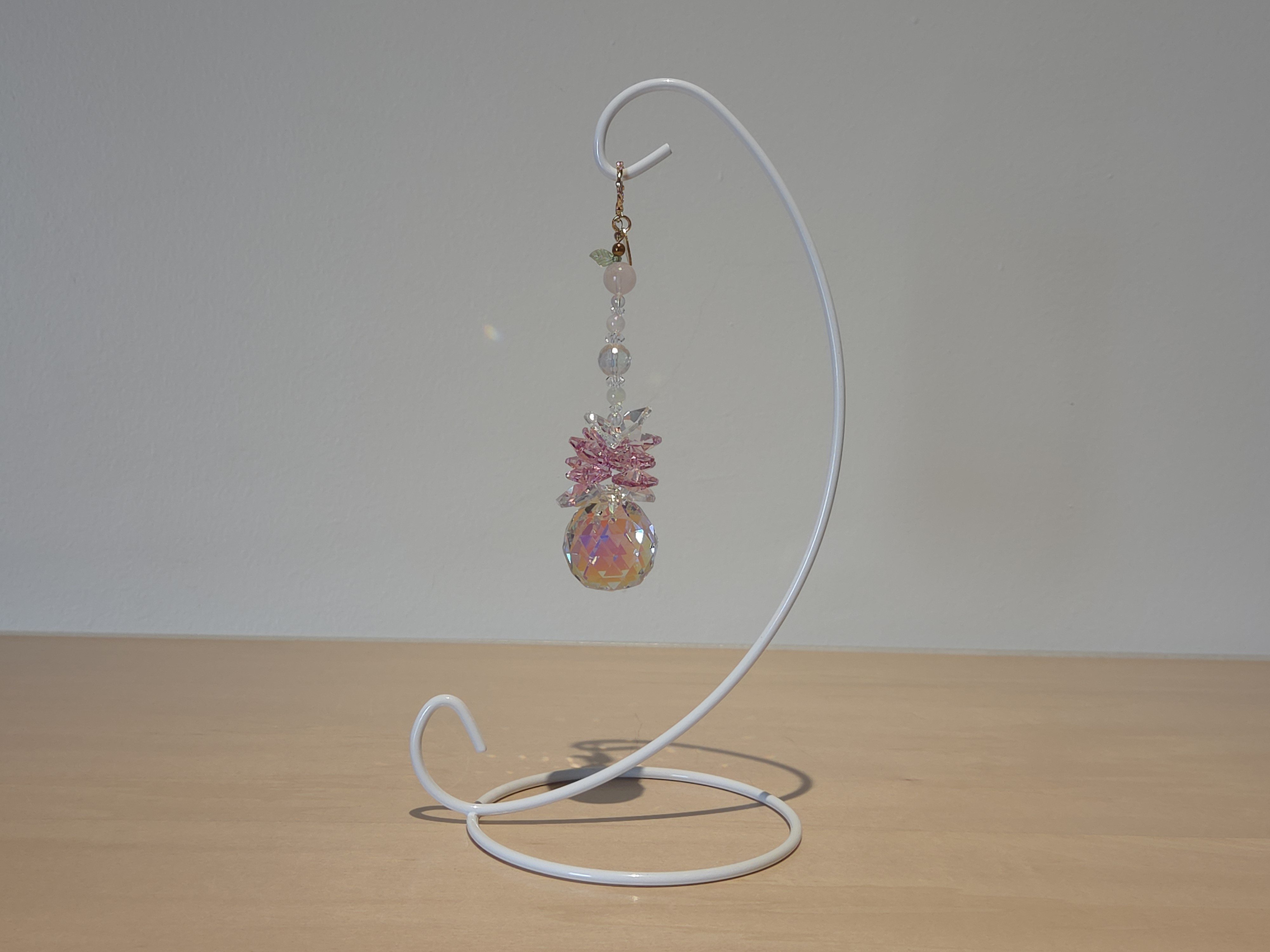 北海道池田町で作られるワインや美しい景色をモチーフに生み出された愛が詰まった返礼品です。