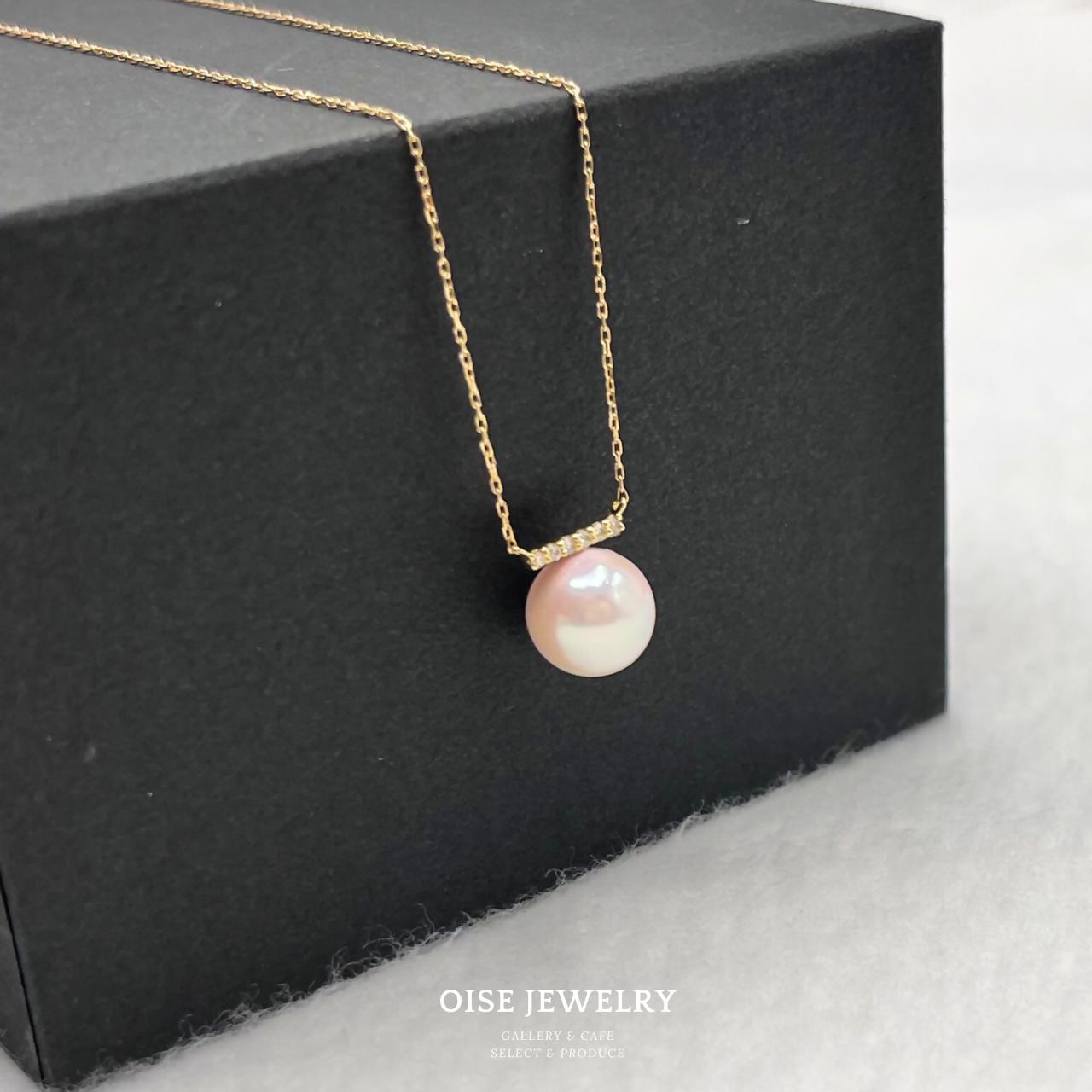 
                  2013 K18YG ダイヤモンド0.03ct アコヤ真珠ペンダント8.0mmup　真珠　ネックレス　ペンダント　アコヤ真珠　アコヤ貝　伊勢志摩　冠婚葬祭　結婚式　入学式　ギフト　贈り物　アクセサリー　ジュエリー　パール
                