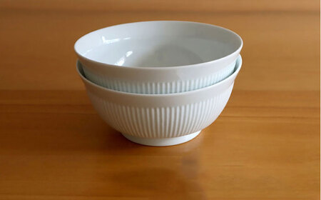 【白山陶器】【2人分の食器】よしず彫6寸めん丼とレンゲ 白磁 4ピースセット[TA141]