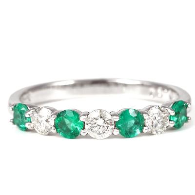 ふるさと納税 甲府市 エメラルド ダイヤ プラチナ950ハードプラチナリング　R3604EM-P2 |  | 01