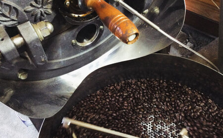 【全3回定期便】粉 中煎り 珈琲豆おまかせ2種セット 珈琲 コーヒー 焙煎 【宍戸珈琲】[AKGP013]