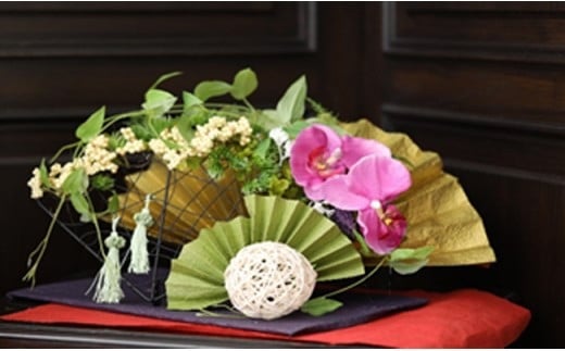 扇とラン フラワーアレジメント お正月 お祝い 季節のお花 アートフラワー 光触媒 岩手県 北上市  I0019