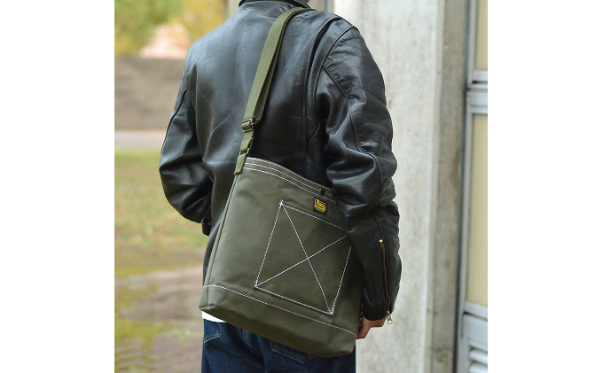 バンナイズ　帆布のクラシックショルダーA　バンナイズ 帆布 お散歩 買い物 お出かけ ショッピング ステッチ