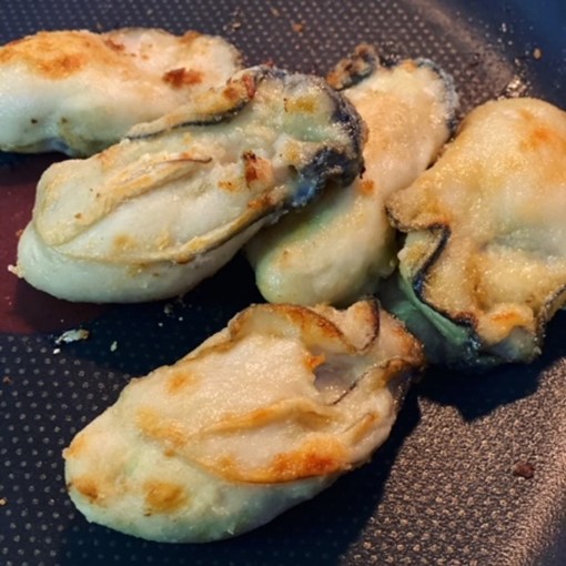 牡蠣　広島　むき身冷凍牡蠣　Lサイズ　300g×2袋　矢野水産