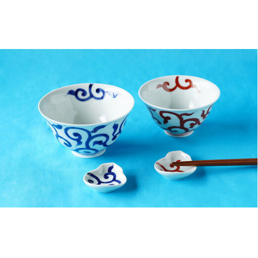 有田焼 染錦凡唐草飯碗と箸置きペアセット 【神田陶器店】器 食器 お茶碗 箸置き 唐草 お祝い ペア ギフト 贈答 食器 器 bp009