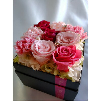 【ふるさと納税】プリザーブドフラワー　スクエアBOX【1574289】