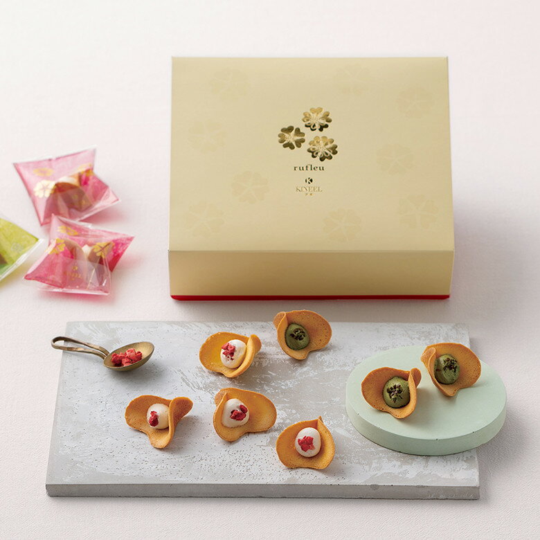 【ふるさと納税】【KINEEL】ルフル 16個入（バニラ8個・抹茶8個） | 抹茶 バニラ ラングドシャ お土産 16個入り 逸品 グルメ ご当地 お祝い 内祝い 京都 老舗 和菓子 千寿せんべい 有名店 人気 おすすめ お菓子 スイーツ 洋菓子 花 お取り寄せ 通販 ギフト プレゼント 贈答
