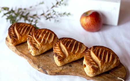 アップルパイ 4個セット 個包装 冷凍 スイーツ 洋菓子 焼き菓子 白川町 / hokimoto[AWCF001]