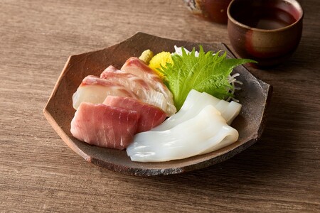 晩酌に便利！魚屋オススメお任せ刺身3種盛り合わせ（2～3切れ×3種×3パック）