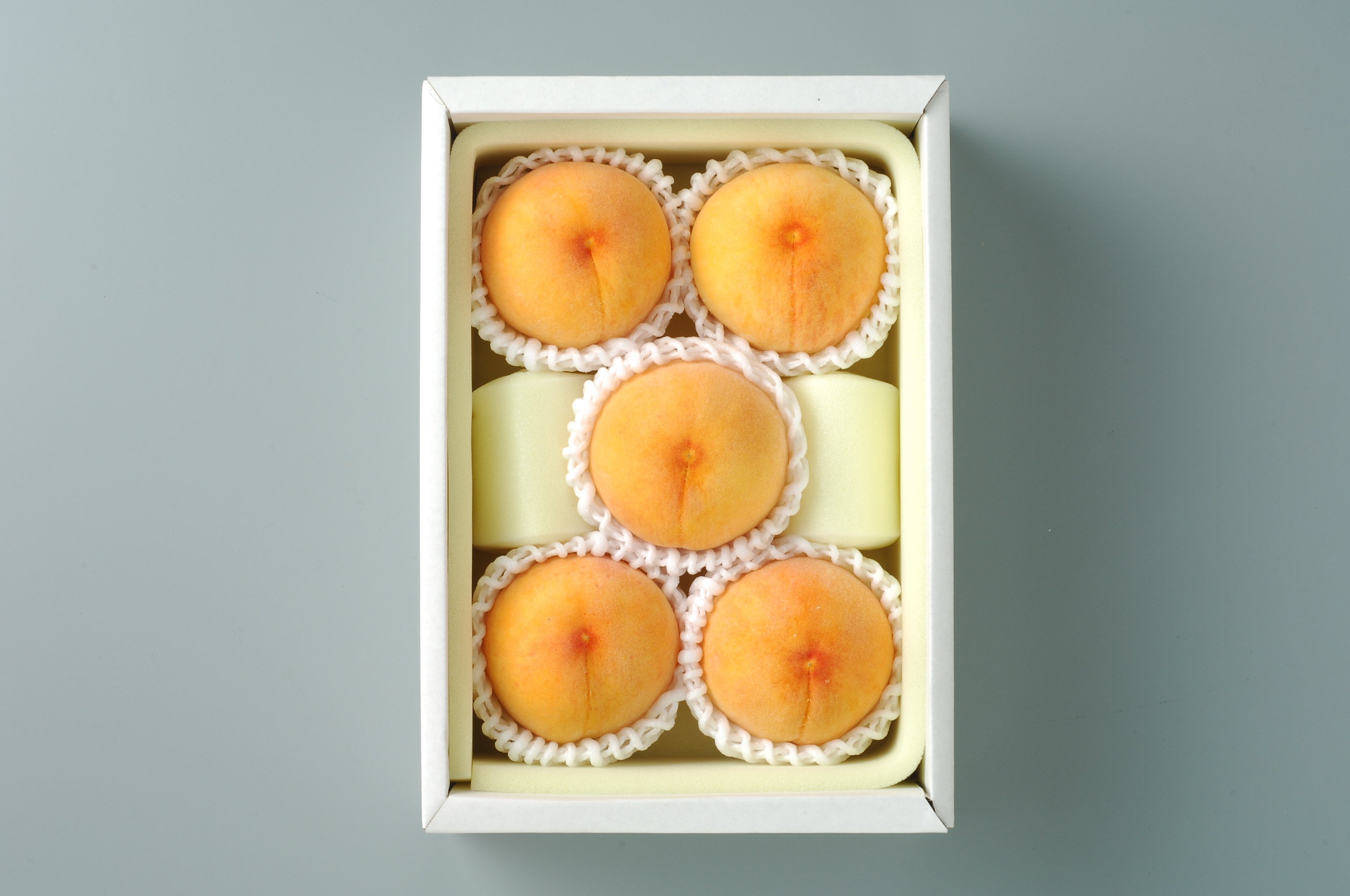 おかやまの黄金桃５～６玉（約1.3kg）をお届けします！