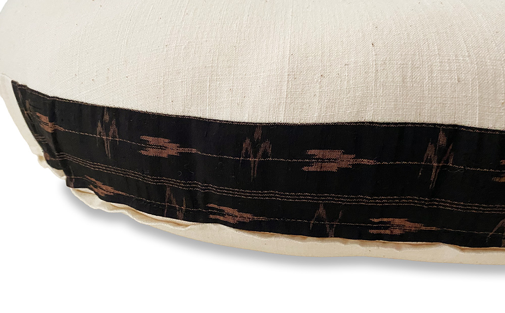 SANGOくっしょん（授乳クッション）琉球絣くろ　ベビー用品　出産祝い