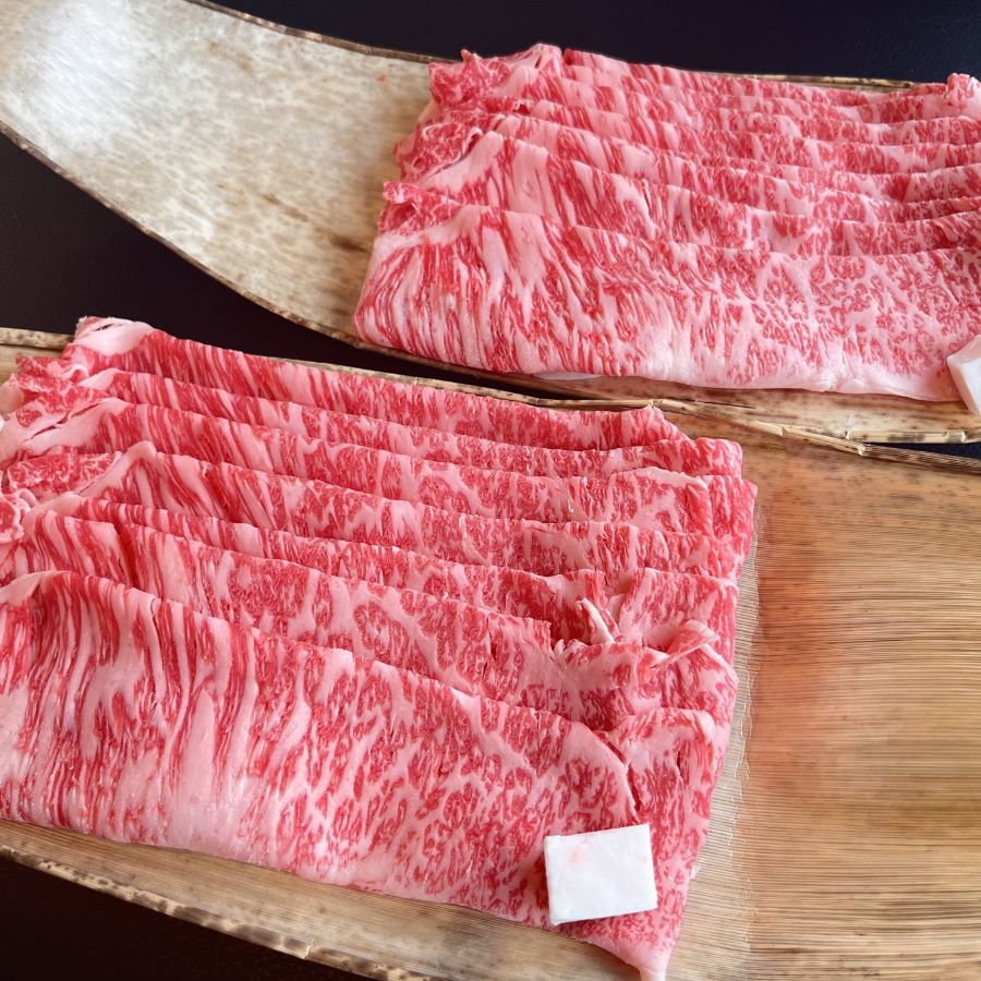 ＜牛肉商　徳志満＞近江牛すき焼き・しゃぶしゃぶ用（ロース）350ｇ×2