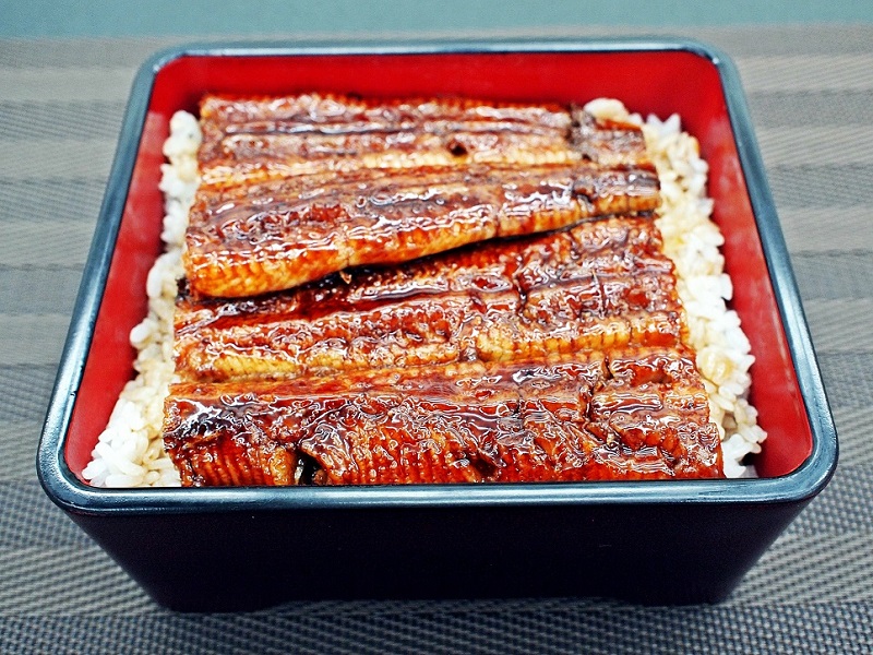 紀州職人焼　一串ずつ丁寧に焼き上げた国産炭火蒲焼2尾白焼1尾
