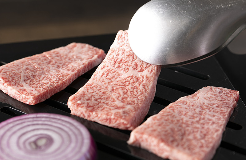 A5飛騨牛　焼き肉用　赤身モモ肉又は肩肉　300g