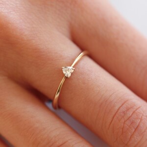 K10YGハートシェイプカットダイヤモンドリング H-7