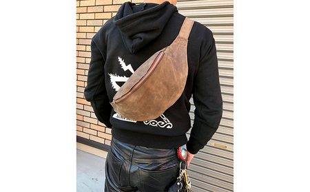 拘りの牛革ハンドメイドボディーバッグ ファッション カバン  オリーブ