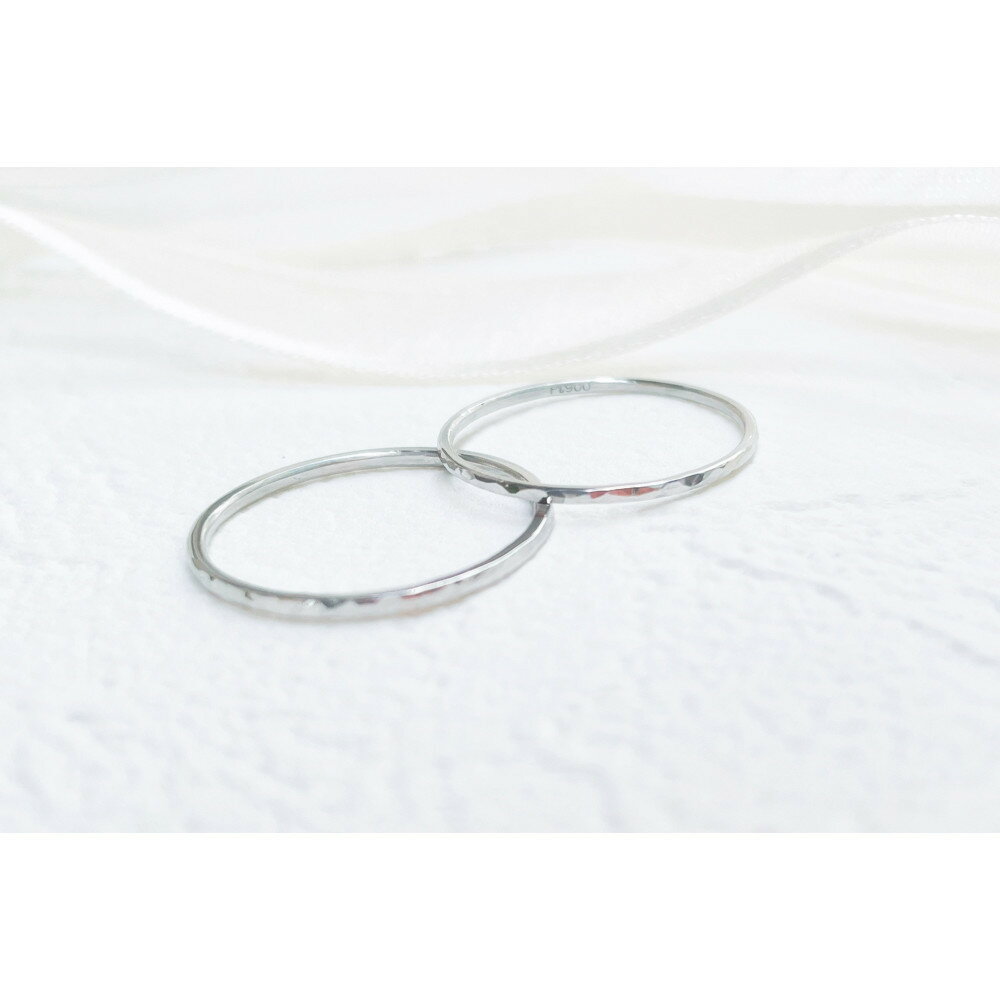 【ふるさと納税】【プラチナ ペアリング】丸つち目 極細＆細リング（ハンドメイド）- ギフト包装付き - | アクセ ファッション 人気 おすすめ 送料無料