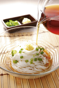 鰹節屋のめんつゆ 本かつお つゆ 500ml×6本 セット (a13-057)