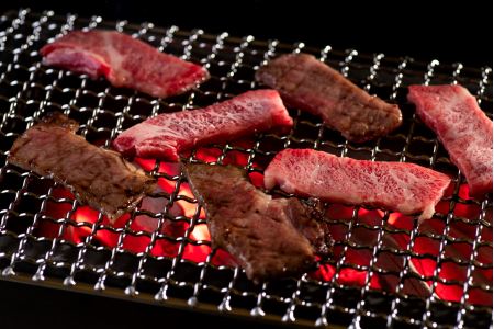 【畜産農家支援】【4等級以上】近江牛バラ焼肉希少部位【1kg】折箱入り【H010SM】【リピート多数】【頑張った方へのご褒美を贅沢に】