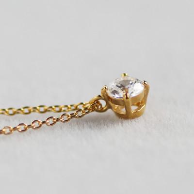 ふるさと納税 大津市 K18 金【0.2ct ラボダイヤモンドネックレス】クラウン王冠 輝き続ける美しさ 一粒ペンダント |  | 01