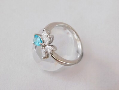 【一点もの】パライバトルマリン（0.55ct）ダイヤモンドプラチナリング　J9　K06083-H