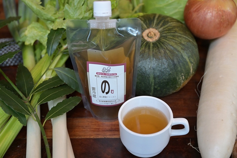 
【南足柄市・金太郎の力水使用】飲む野菜ファースト　ストレート味　リッチテイスト×6本入【出汁 スープ ギフト プレゼント 贈り物 お返し おいしい まとめ買い 8種 野菜 食品ロス削減 飲む野菜 野菜だし 神奈川県 南足柄市 】
