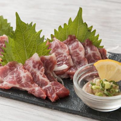ふるさと納税 西原村 【熊本　と畜】霜降り馬刺し　スライス　200g(西原村)