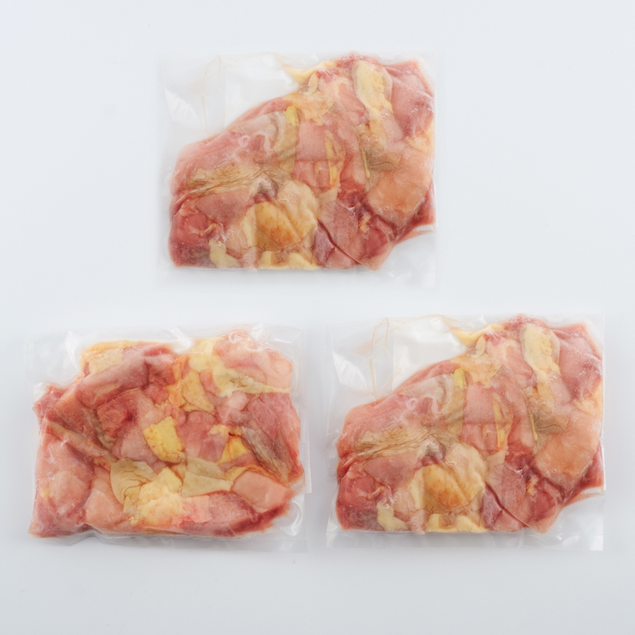 〈丹波山本〉地鶏丹波黒どりもも肉カット240ｇ×3　6か月定期便