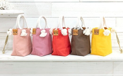 当返礼品は【カラー:シアンブルー】となります。ご注意ください。