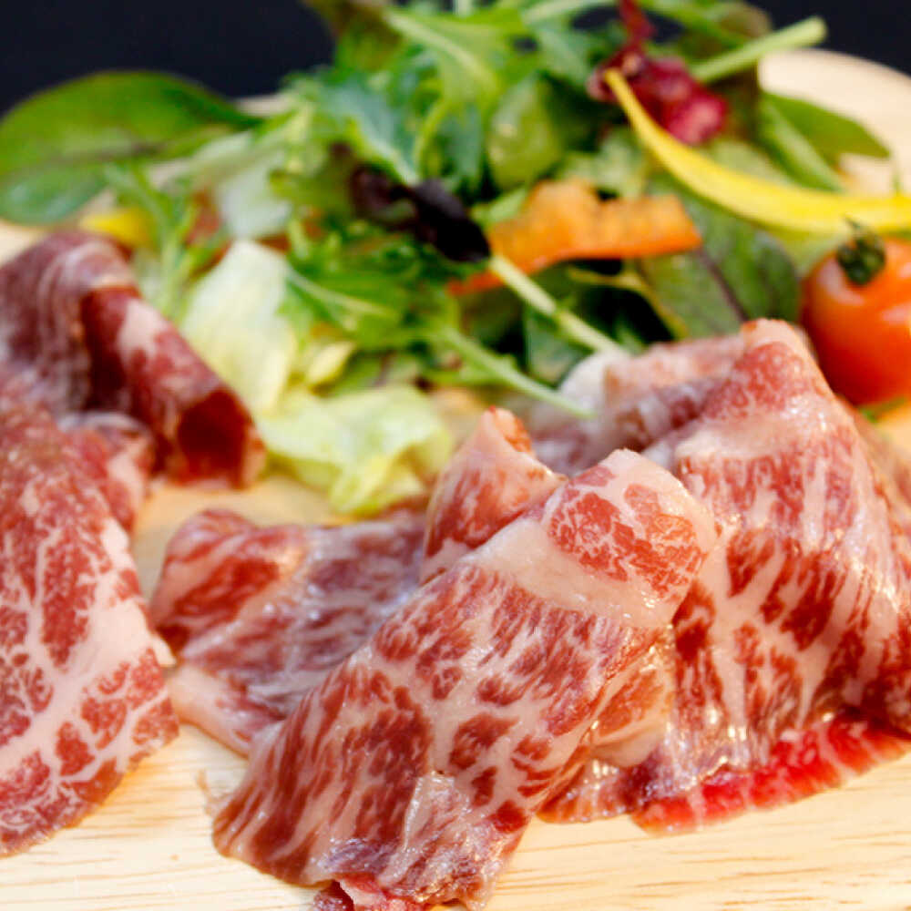 【ふるさと納税】まろやかでとろける極上の一品！おおいた和牛生ハム200g(50g×4パック) おおいた 和牛 黒毛和牛 国産 牛肉 大分県産 小分け A4 A5 等級 お取り寄せ グルメ 牛のにぎり 肉寿司 おつまみ サラダ 冷凍 日田市 / 株式会社ミートクレスト[ARFG001]