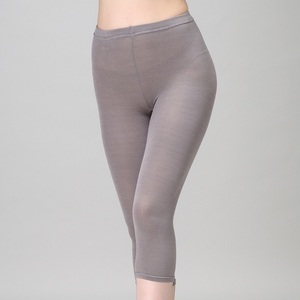 天然の美容繊維 シルク混のびのび7分丈スパッツ フリーサイズ H-S3000