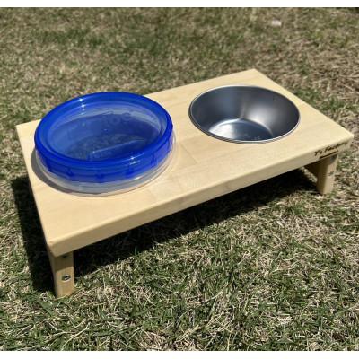 ふるさと納税 河内町 木製ドッグフードトレイホルダー |  | 01