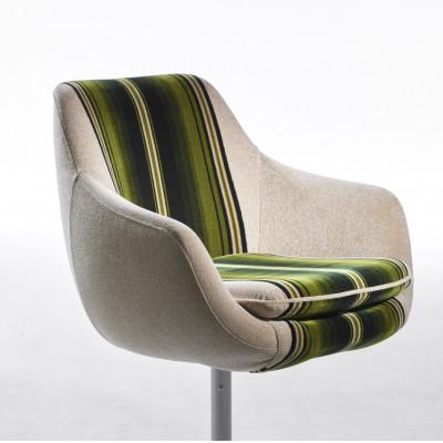 ふるさと納税 富田林市 Cosmic Chair (コスミックチェア) シルバーX脚 グリーンストライプ【SWOF】 |  | 03