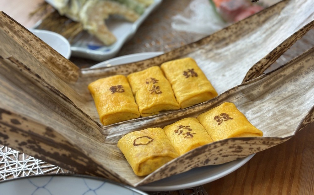 
                  【京阪百貨店厳選】桔梗寿司 手づつみちらし 6個入り｜京都 老舗 寿司 人気セット［ 京都 老舗寿司屋 有名店 俵型のちらし寿司 看板商品 人気 おすすめ グルメ 手づつみ ちらし寿司 ギフト プレゼント 贈答 お取り寄せ 通販 送料無料 ］
                