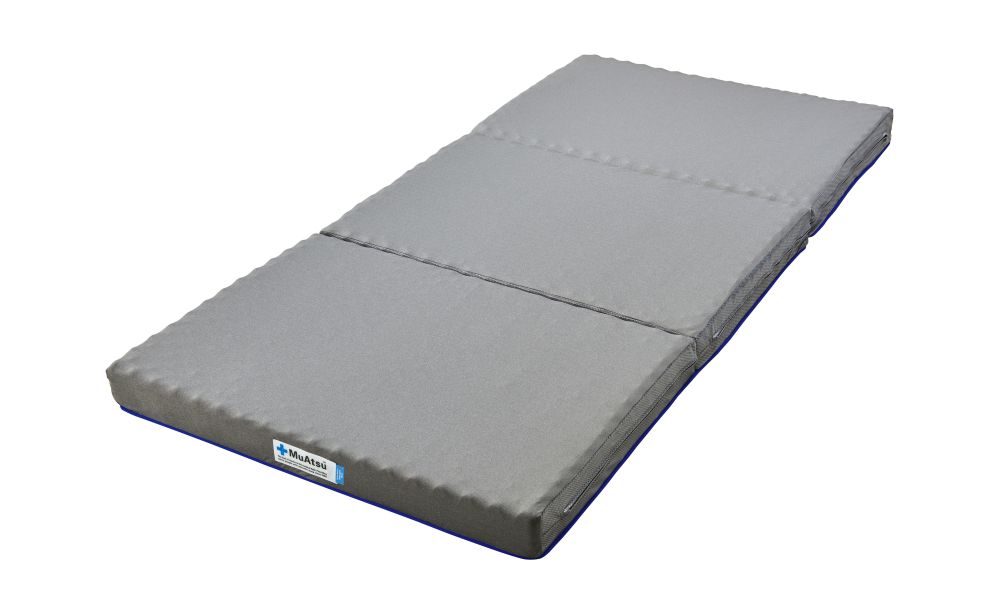 ムアツ マットレス スタンダード セミダブル 三つ折り 折りたたみ マットレス 約 10cm 敷布団 敷き布団 寝具 ハード シーツ 専用シーツ付 綿 ベージュ 昭和西川 圧分散 通気性 寝返りサポー
