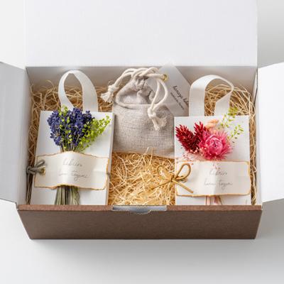 ふるさと納税 富良野市 【ギフト】フラワー アレンジメント 2種3点セット(赤ピンク)〈 ラベンダー の香りポプリ付〉 |  | 01