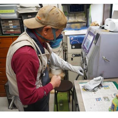 ふるさと納税 松浦市 オリジナルオーダー彫刻　黒ビトロガラスフォトスタンド |  | 01