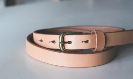 【minca】細幅20mmベルト/34インチ  栃木レザーの希少な「ハーネスレザー」使用の贅沢な1枚革のレザーベルト/タン(生成)/HL-B04/TAN