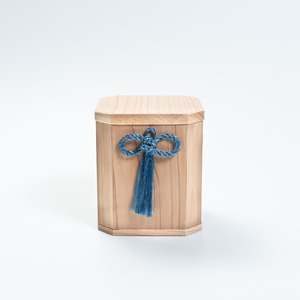 伝統工芸 とくしま 杉 骨箱 藍染 2.5寸【 杉の 骨壺 】