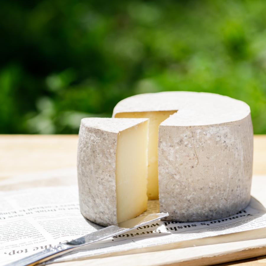 ＜ASUKAのチーズ工房＞はじめのチーズホール1kg