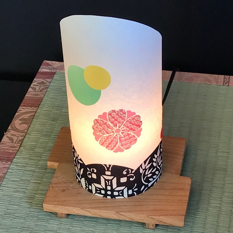 着物生地で作ったおしゃれな行灯（あんどん）  おしゃれ玉【朱印 御朱印帳 ご朱印帳 おしゃれ 神社】 020C219