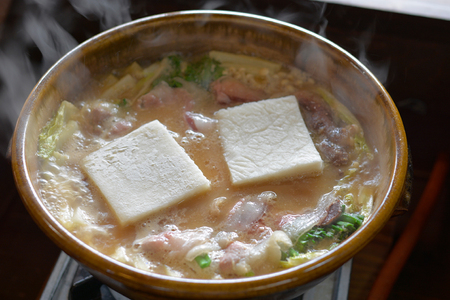 DI002　いろり茶屋の国産いのしし鍋1～2人前　もちセット（冷凍）