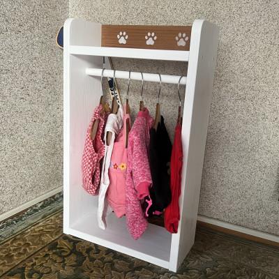 ふるさと納税 海南市 肉球が可愛い、ペットハンガー　ラック　横幅33×奥行14×高さ55cm　(ホワイト×チーク色) |  | 01