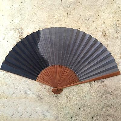 ふるさと納税 富士川町 草木染扇子(7寸5分25間)グレー